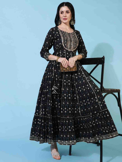 Cotton Printed Embroidered Round Neck 3/4 Sleeves Kurta