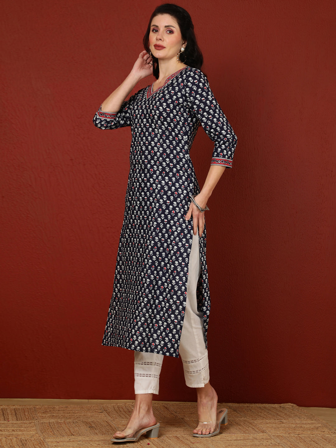 Cotton Calf Length Printed Straight 3/4 Sleeves V-Neck Kurta