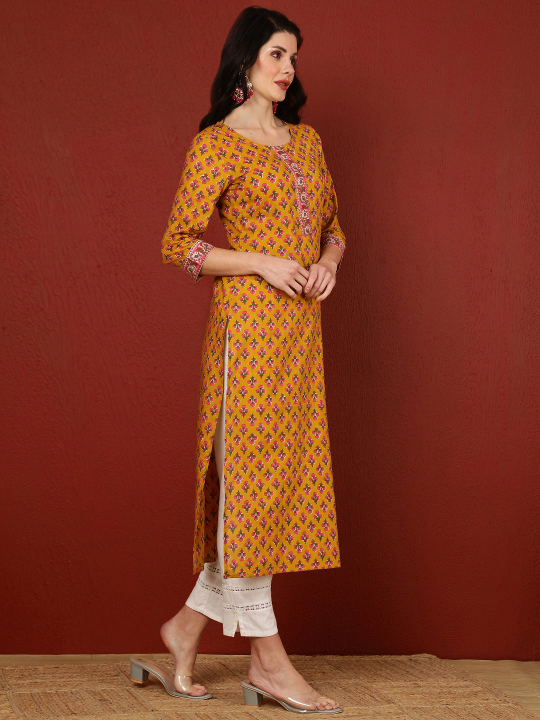 Cotton Calf Length Printed Straight 3/4 Sleeves Round Kurta