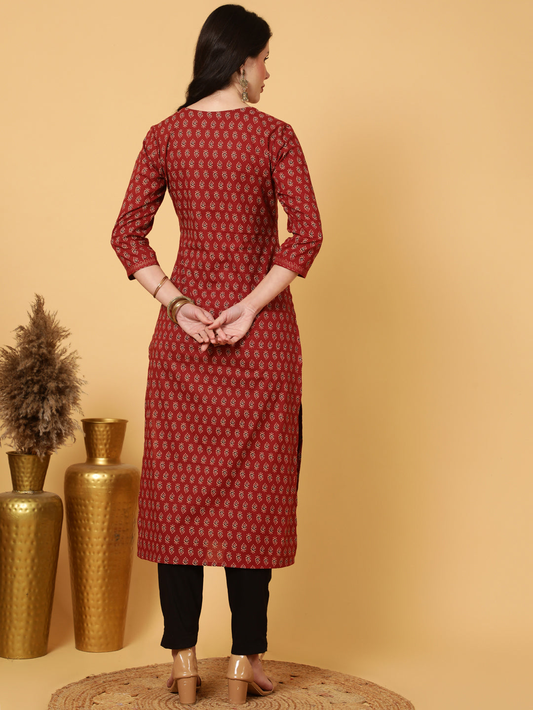 Cotton Calf Length Printed Straight 3/4 Sleeves V-Neck Kurta