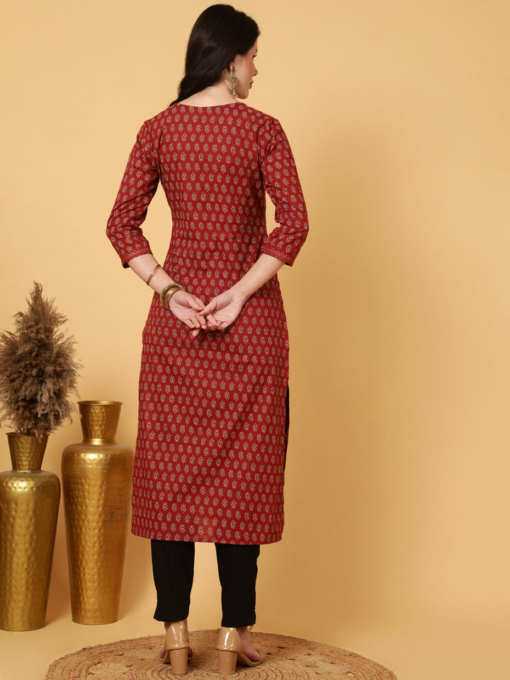Cotton Calf Length Printed Straight 3/4 Sleeves V-Neck Kurta
