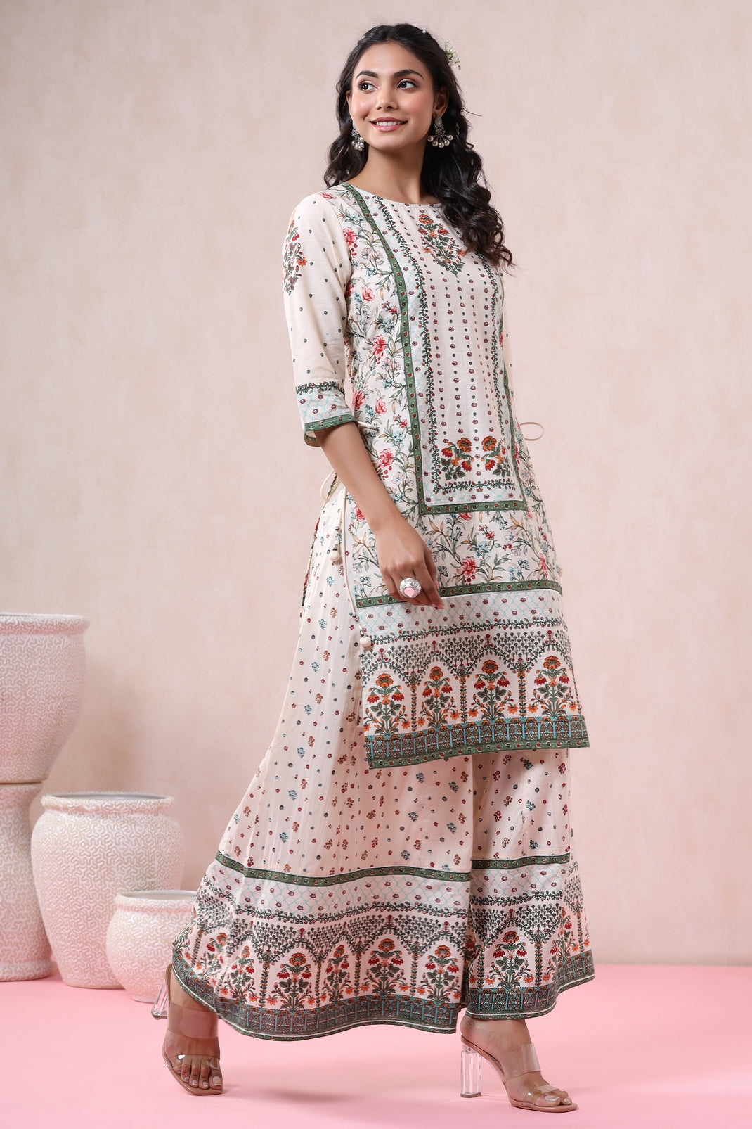 Women`s Ivory Cambric Printed Straight Kurta Sets