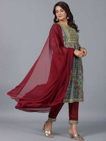 Green Chiffon Printed With Embroidery Kurta, Pants & Dupatta Set