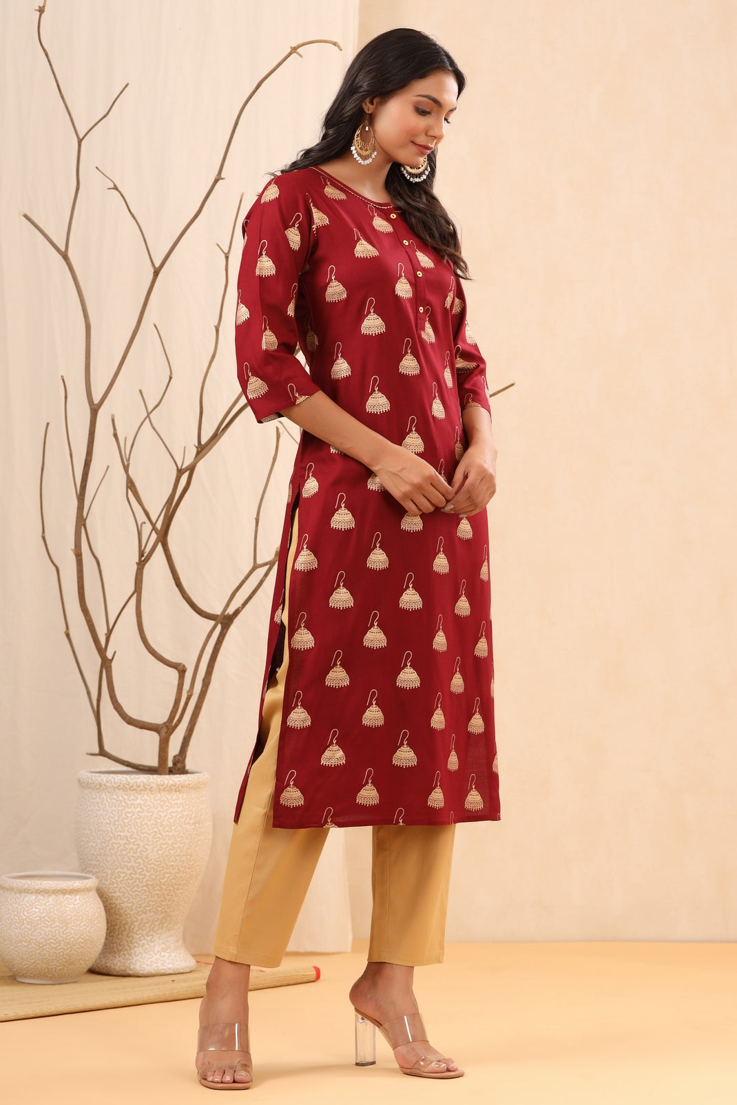 Women`s Maroon Rayon Printed Straight Kurta