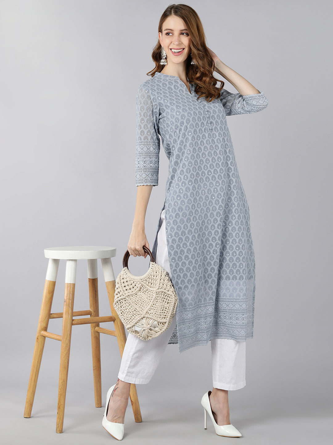 Georgette Solid Straight Kurta (Grey)