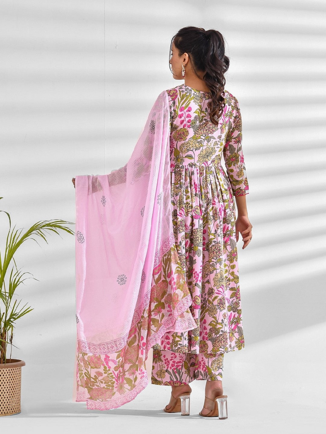 Viscose Rayon Floral V Neck Kurta Set