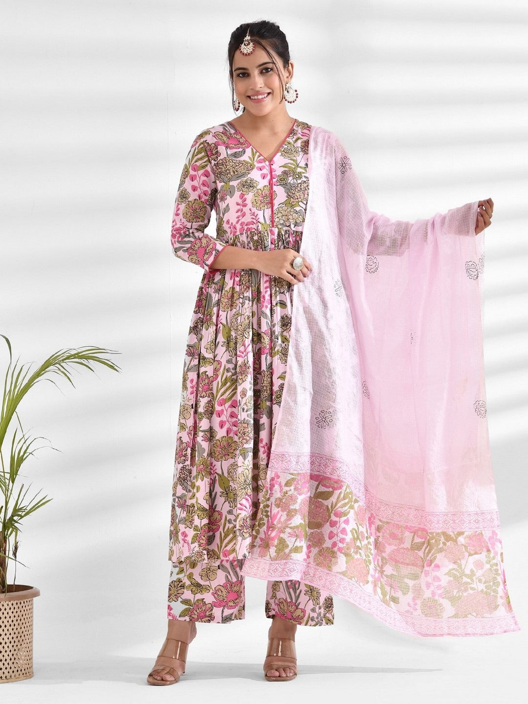 Viscose Rayon Floral V Neck Kurta Set