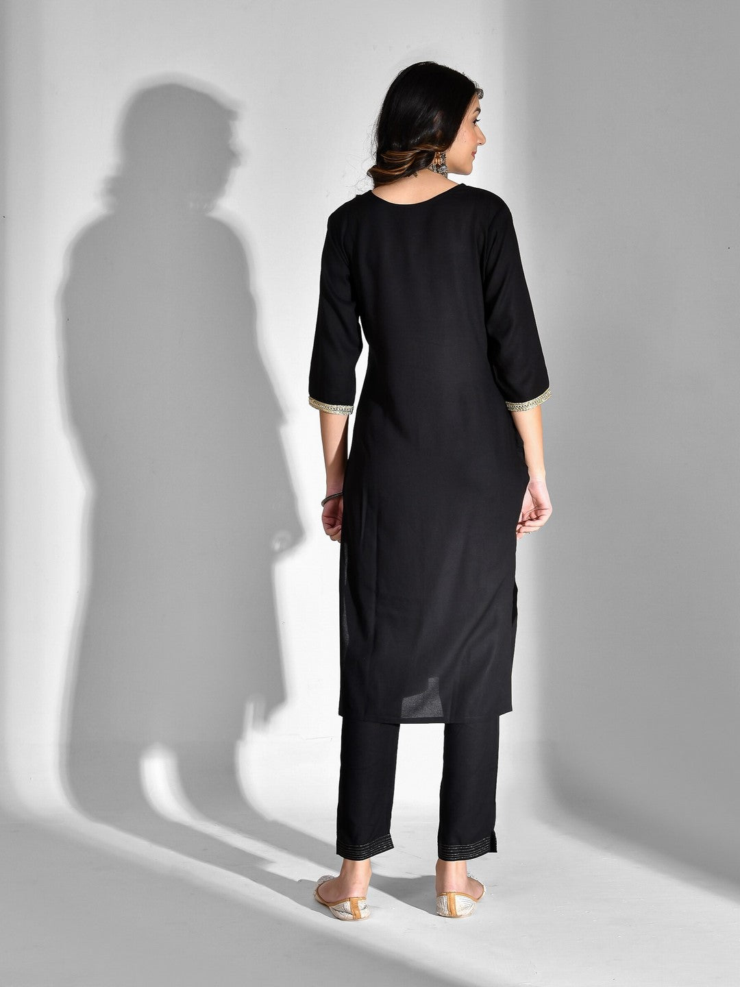 Embroidered Viscose Rayon 3/4 Sleeve Kurta And Trouser Set