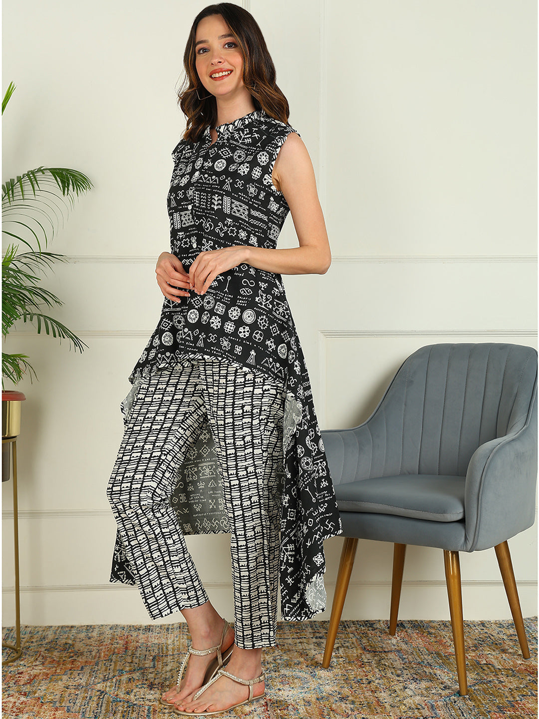 Printed Viscose Rayon Sleeveless Kurta And Trouser Set