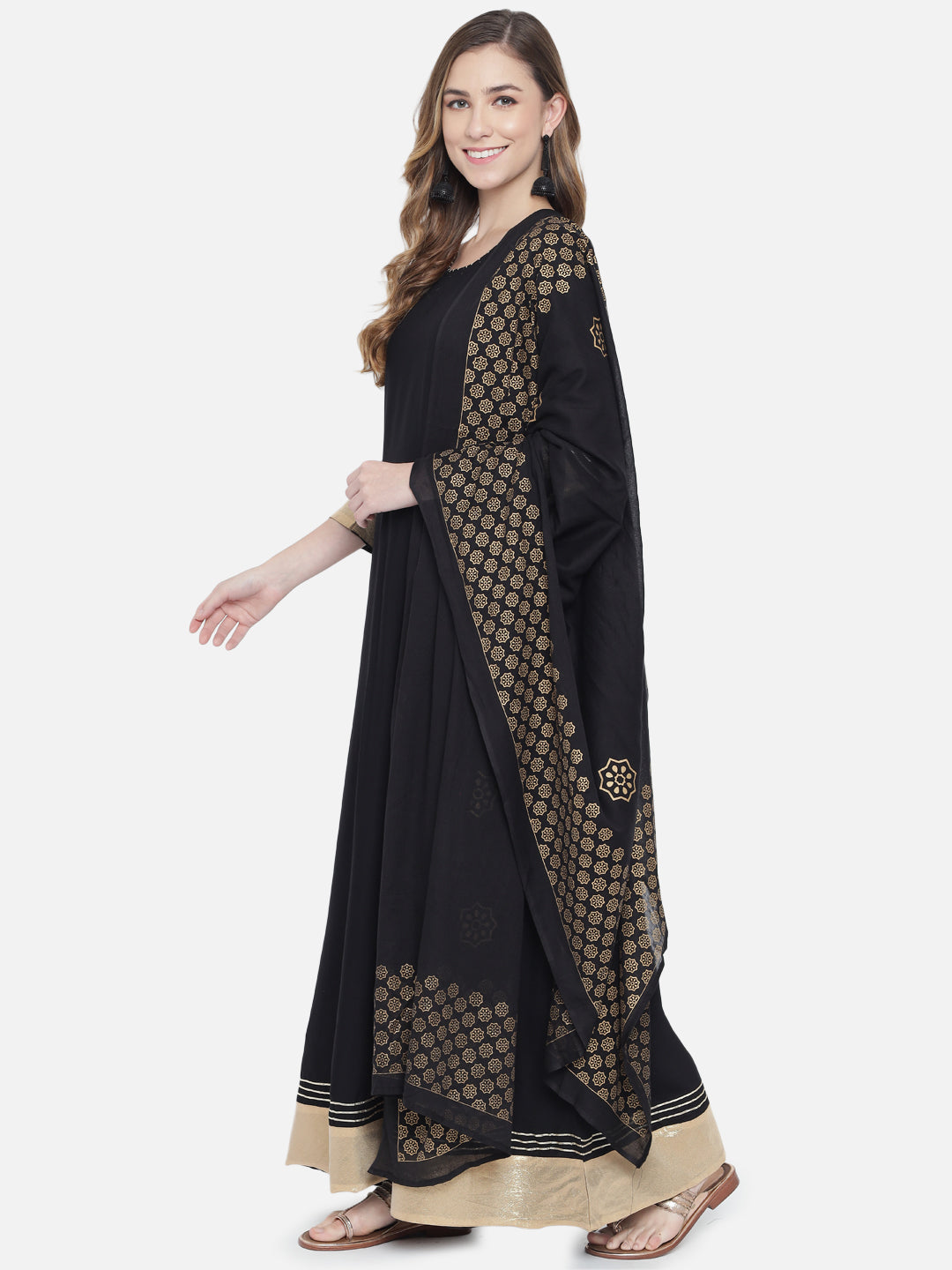 Anarkali Viscose Rayon Three-Quarter Sleeves Kurta With Dupatta