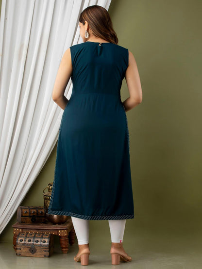 Solid Embroidered Sleeveless Straight Calf Length Kurta