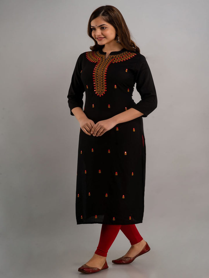 Embroidered Straight Mandarin/Chinese Neck 3/4 Sleeve Calf Length Viscose Rayon Kurta
