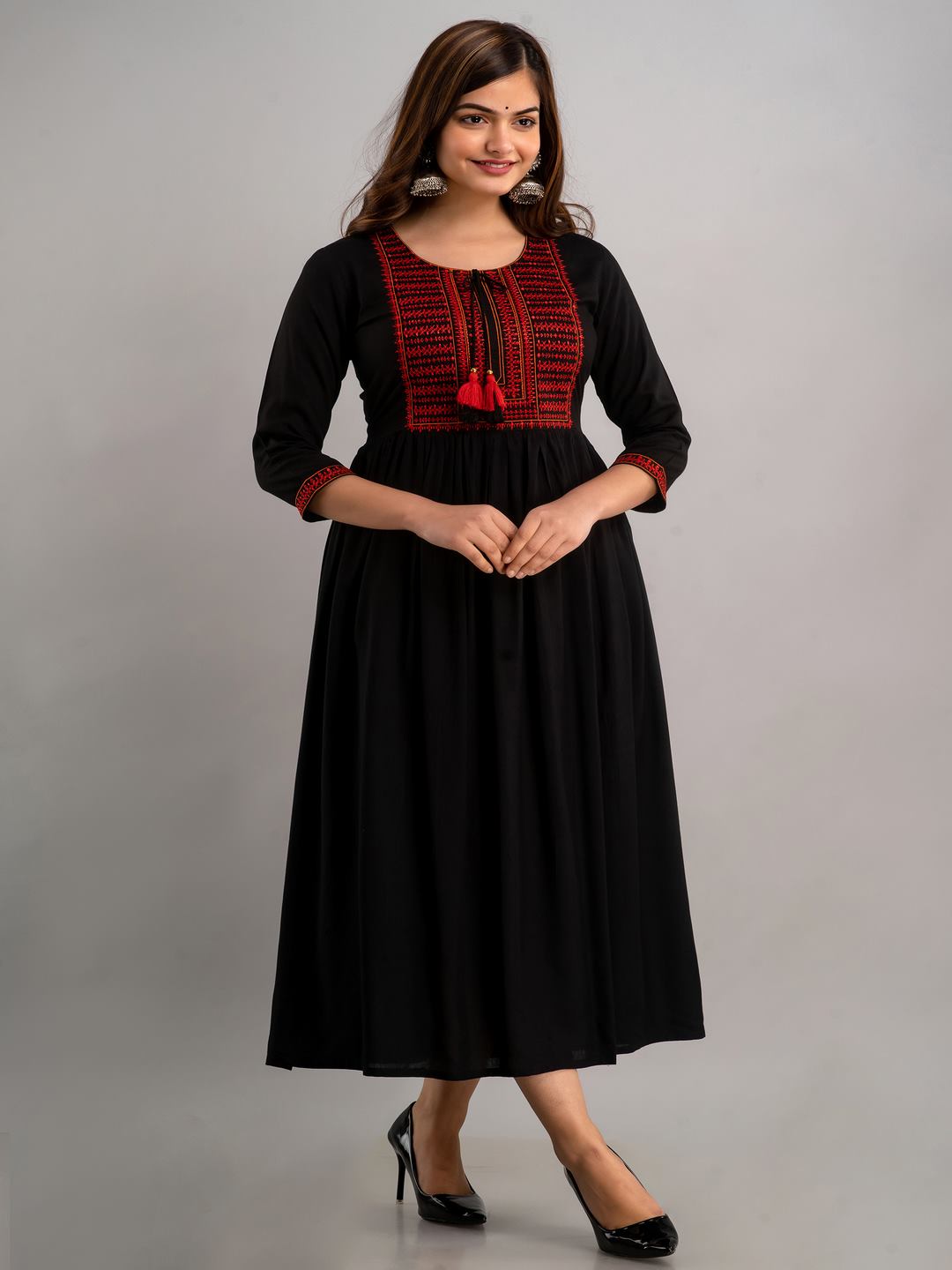 Embroidered Flared Round Neck 3/4 Sleeve Calf Length Viscose Rayon Kurta