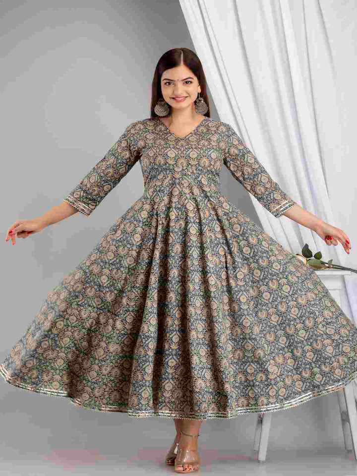Cotton Calf Length Printed Flared 3/4 Sleeve V Neck Kurta