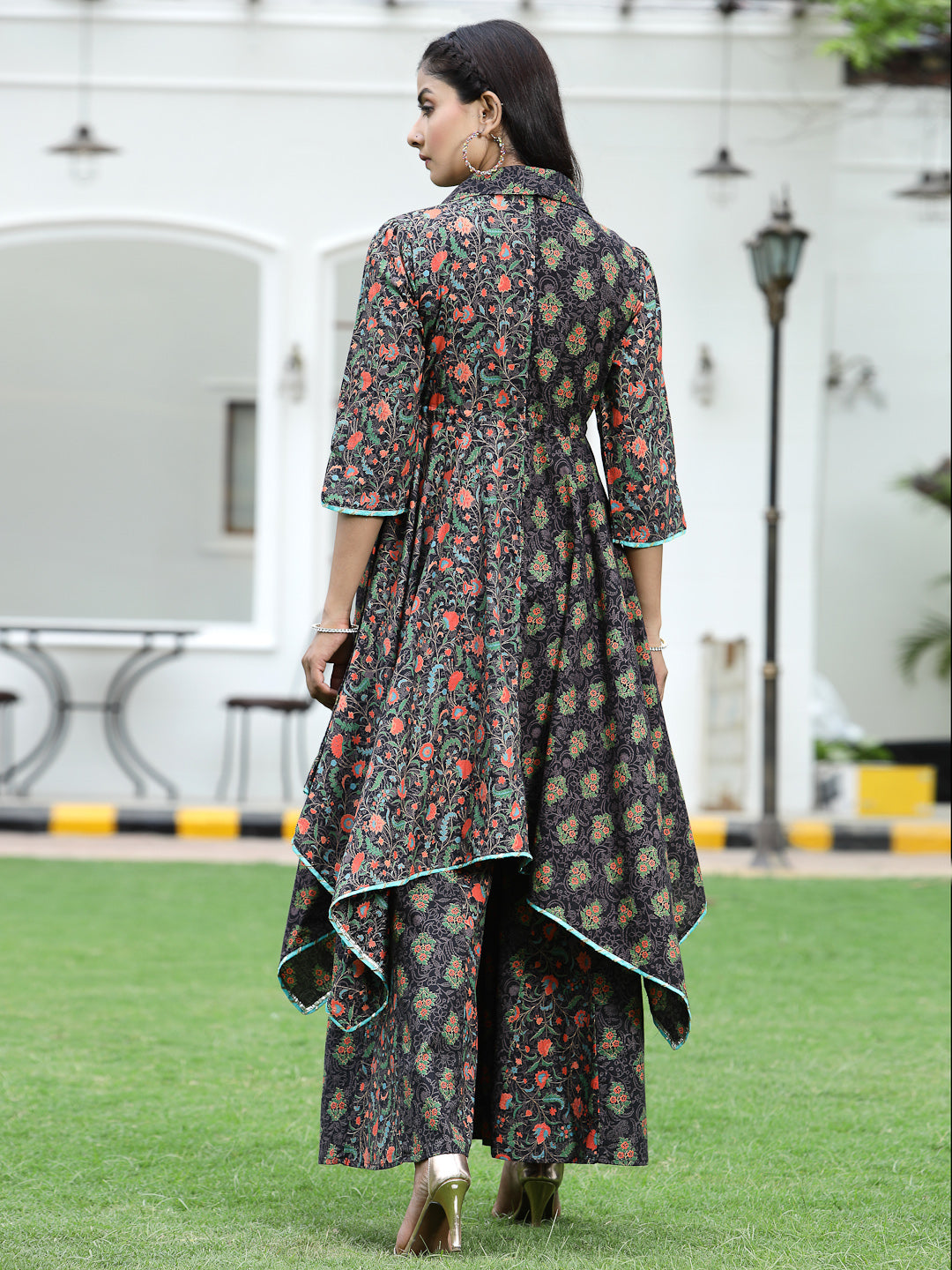 Black Cambric Printed Asymmetric Clothing Set