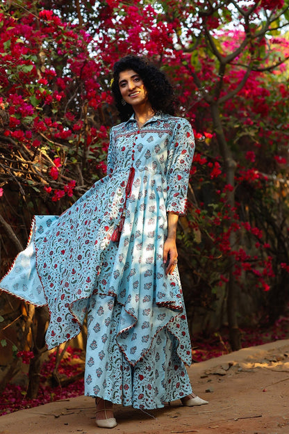 Blue Cambric Printed Asymmetric Clothing Set