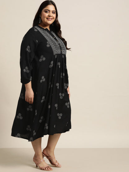 Black Rayon Casual Wear Printed Flared Dress