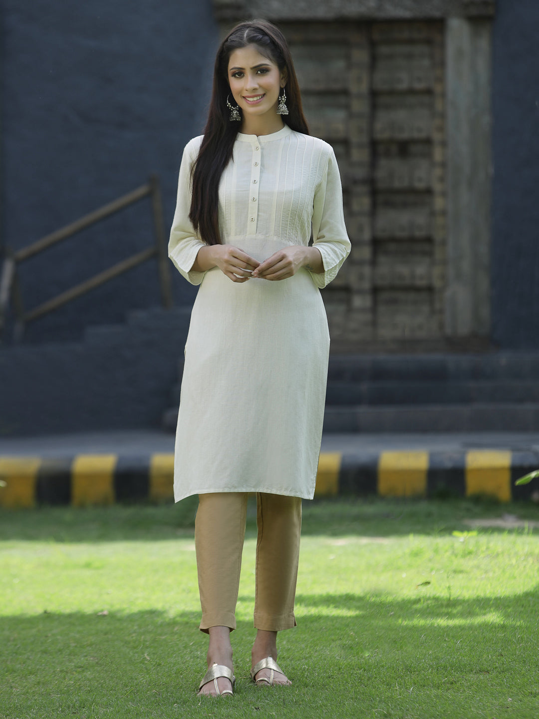 Ivory Rayon Festive Solid Straight Kurta