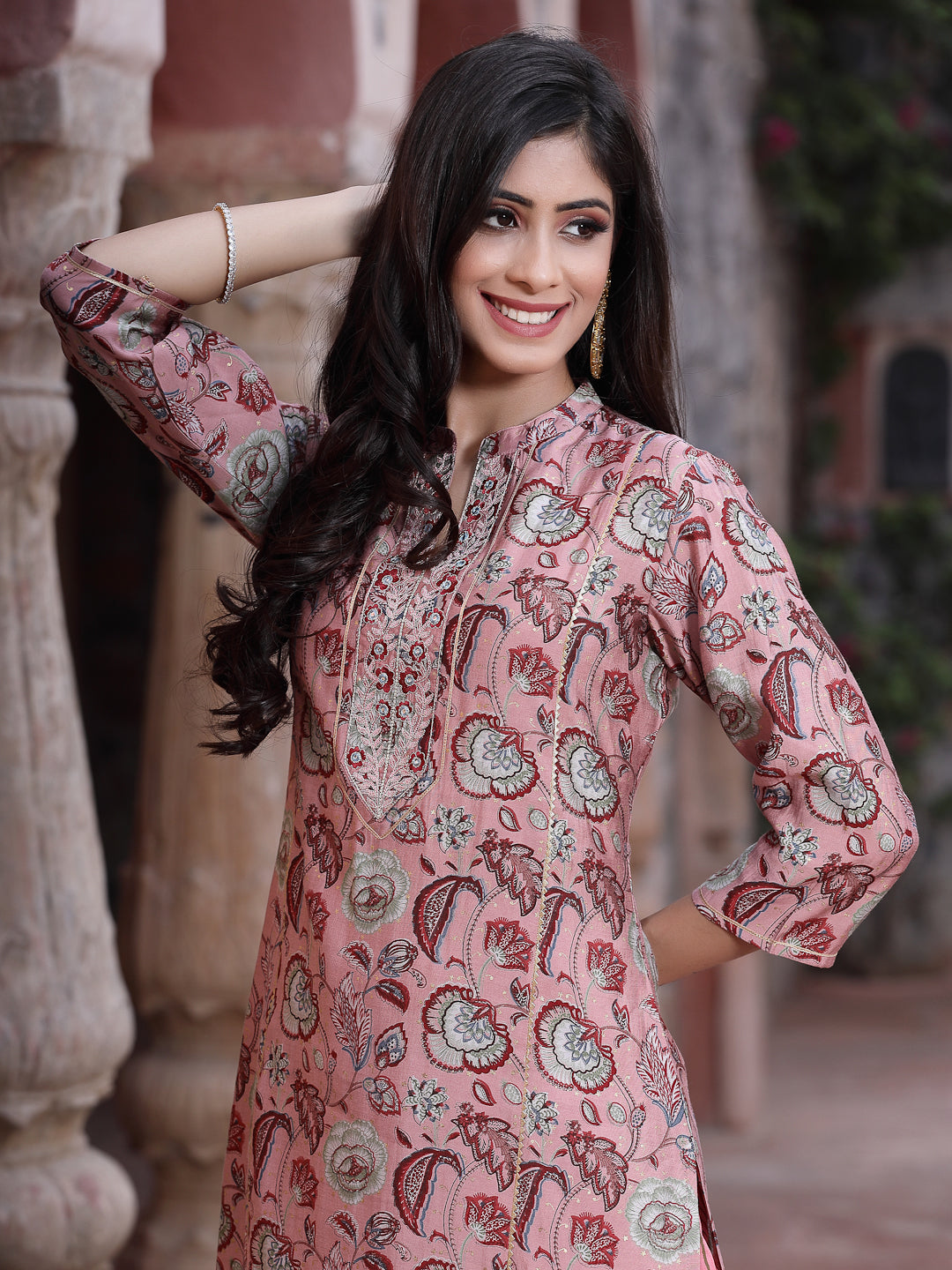 Onion Pink Muslin Gold Foil Printed Straight Kurta Sets