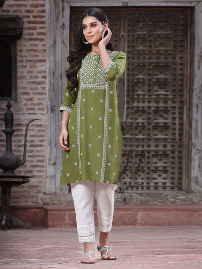 Green Rayon Placement Print Straight Kurta
