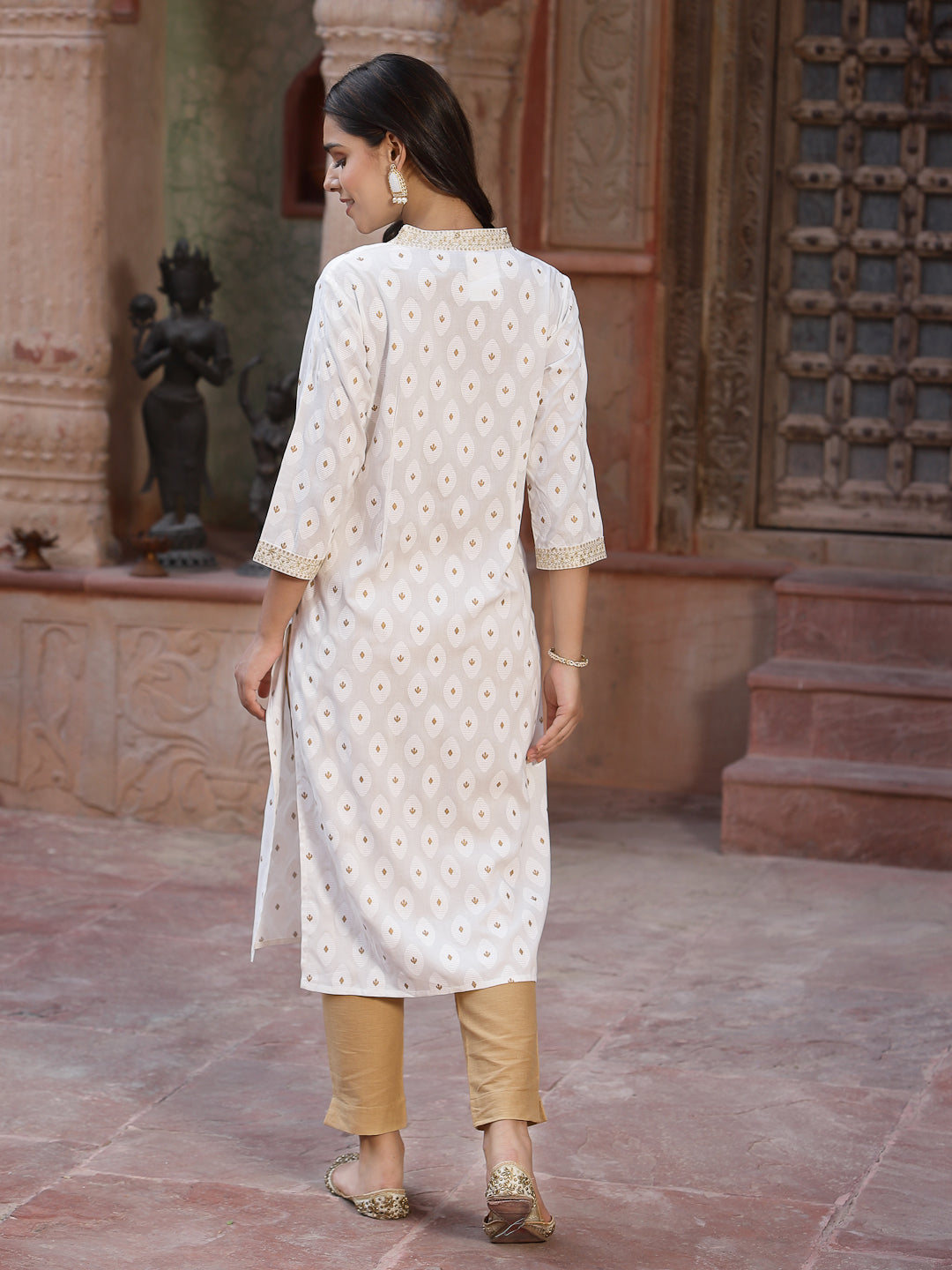 Off - White Rayon Printed Straight Kurta