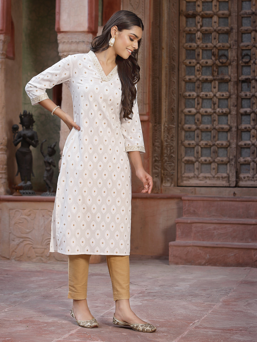 Off - White Rayon Printed Straight Kurta