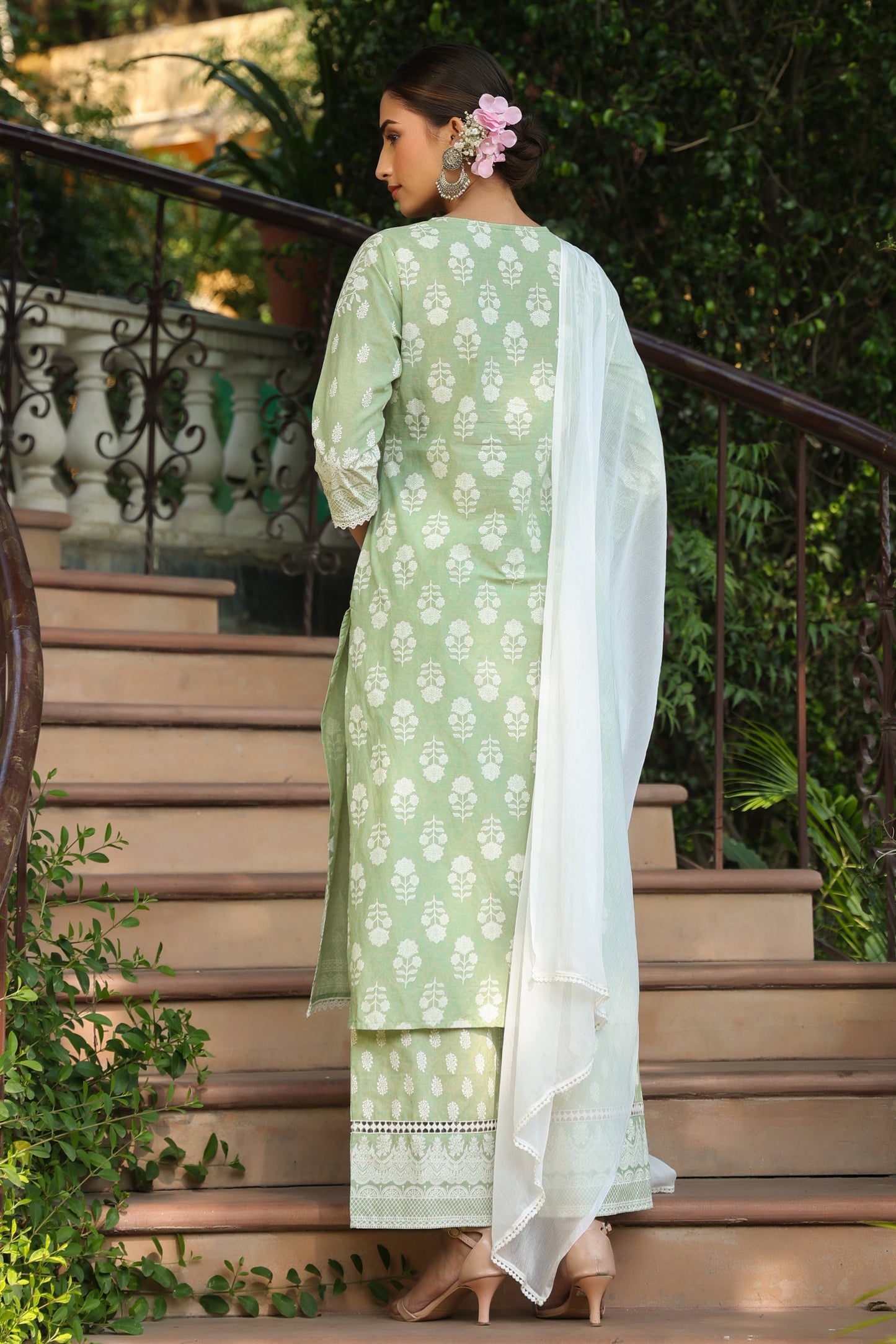 Green Cambric Printed Straight Kurta Sets