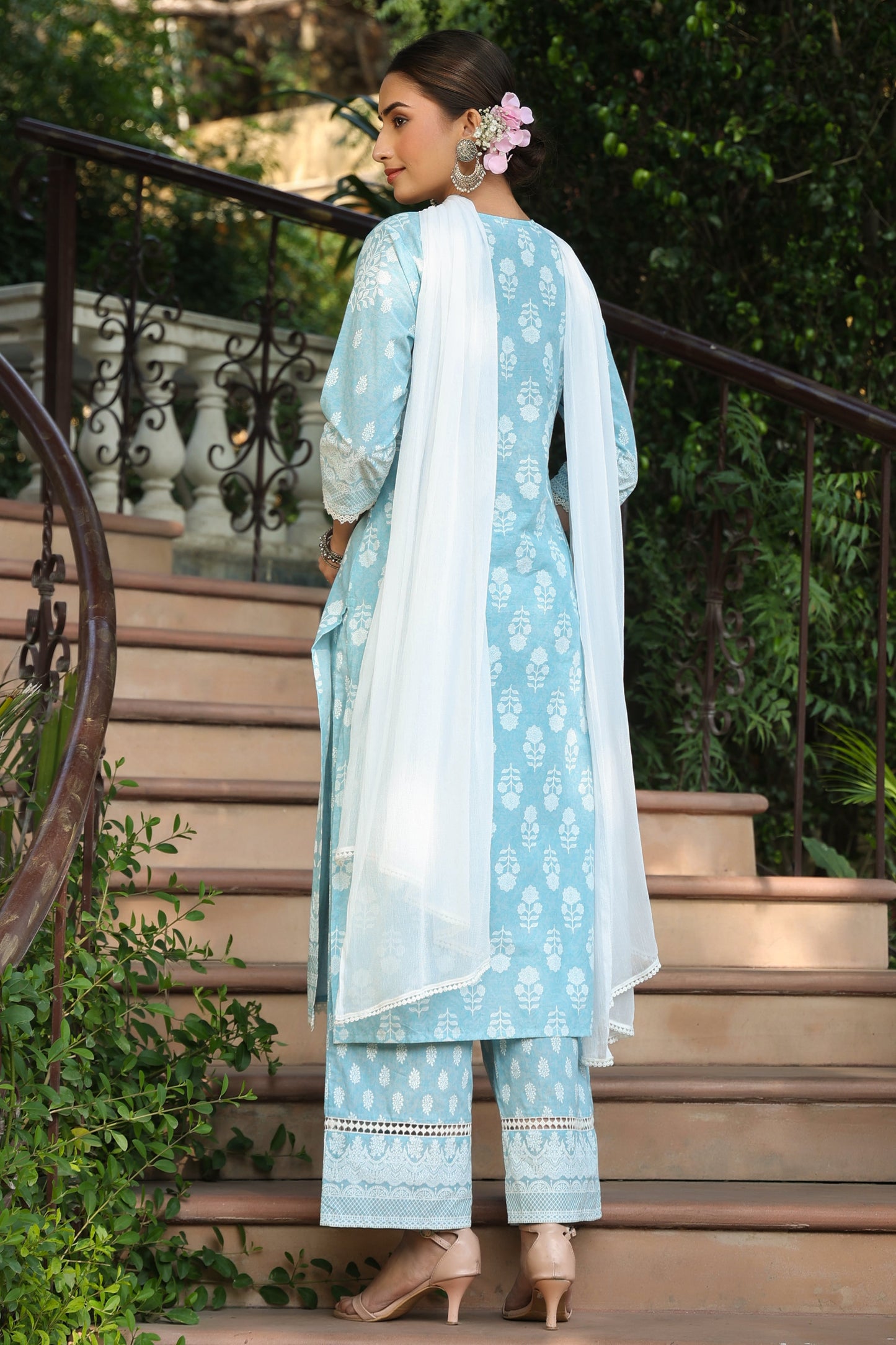 Skyblue  Printed Straight Kurta Sets