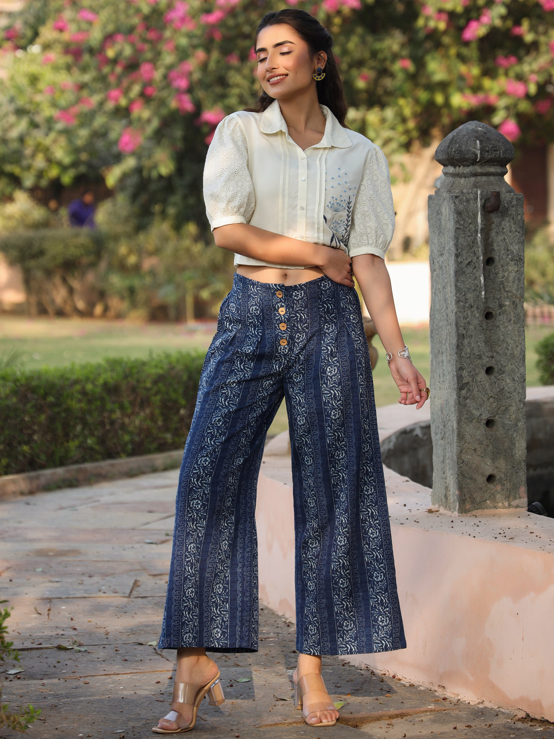 Off-White-Indigo Straight Clothing Set