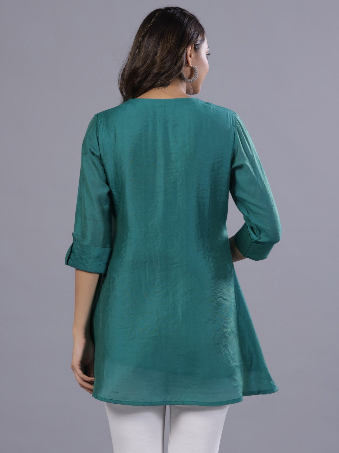 Green Chanderi Embroidered A-Line Tunic ( duplicate- 037290)