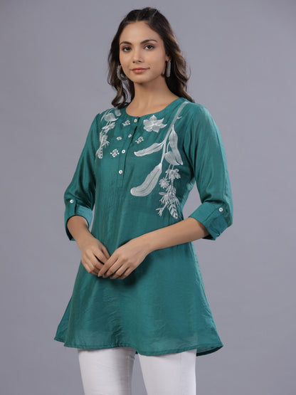 Green Chanderi Embroidered A-Line Tunic ( duplicate- 037290)