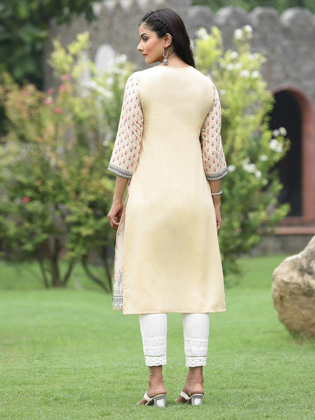 Off-White Crepe Casual Wear Digital Printed Straight Kurta