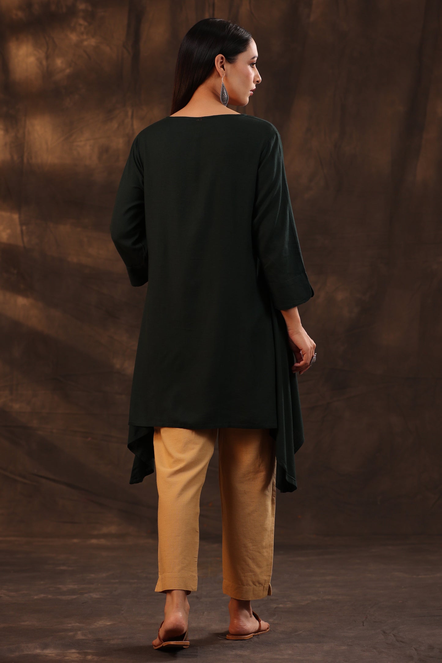 Jadegreen Rayon Slub Solid Asymmetric Kurta