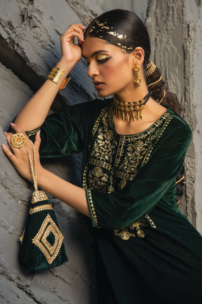 Green Velvet Festive Solid Embroidered Straight Kurta
